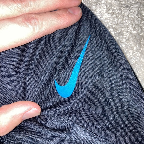 Black Nike Carolina Panthers NFL Long Sleeve - Picture 4 of 6